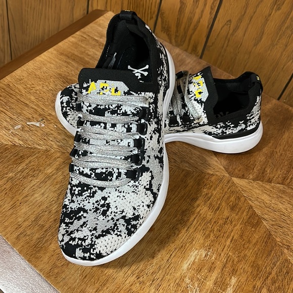APL"Athletic Propulsion Lab Lululemon Techloom Breeze Camo -Black & White - Picture 9 of 13